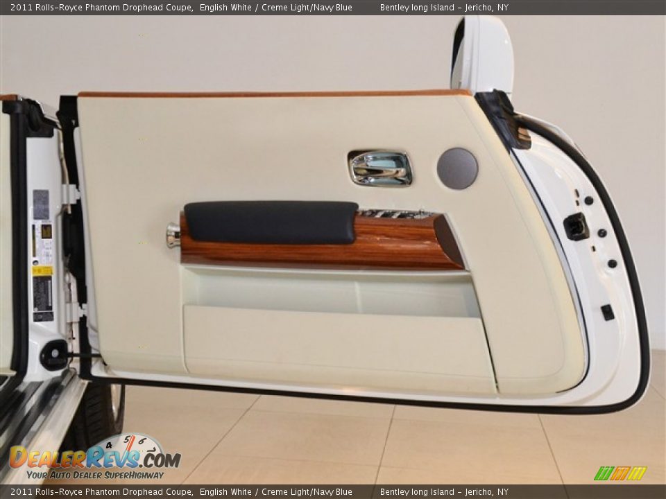 Door Panel of 2011 Rolls-Royce Phantom Drophead Coupe Photo #26