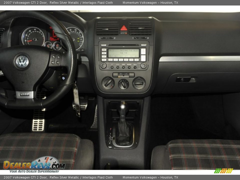 2007 Volkswagen GTI 2 Door Reflex Silver Metallic / Interlagos Plaid Cloth Photo #33
