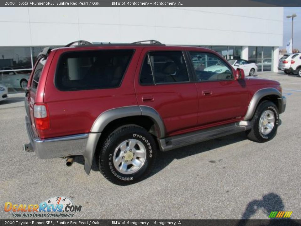 2000 Toyota 4Runner SR5 Sunfire Red Pearl / Oak Photo #3