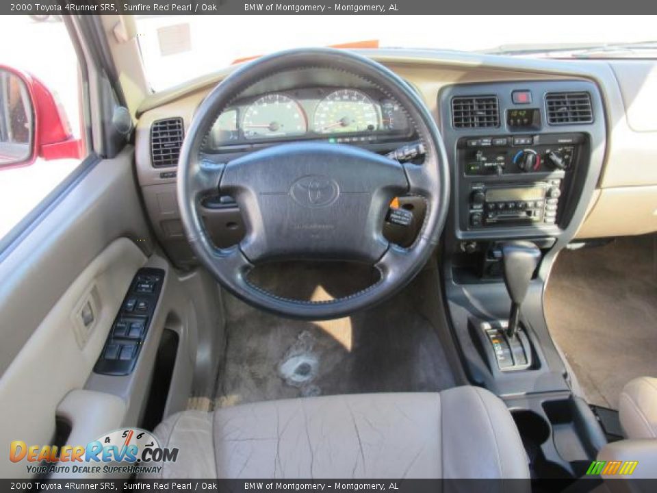 2000 Toyota 4Runner SR5 Sunfire Red Pearl / Oak Photo #18