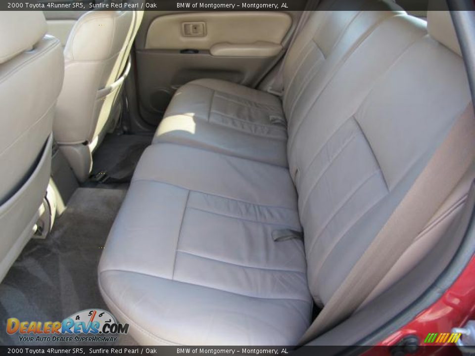 2000 Toyota 4Runner SR5 Sunfire Red Pearl / Oak Photo #19