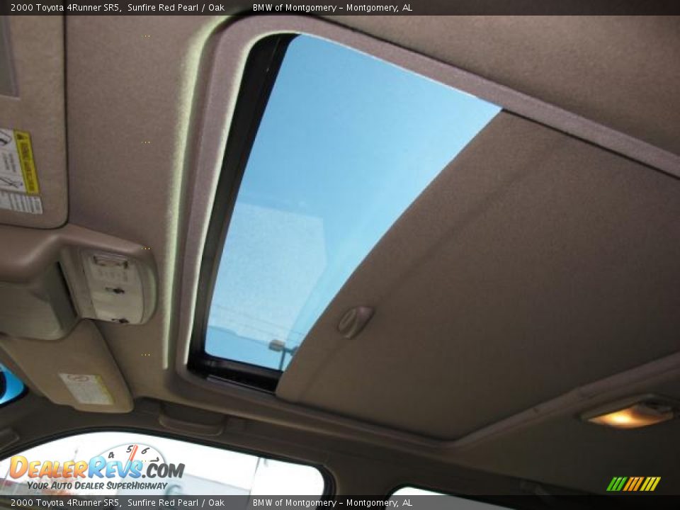 2000 Toyota 4Runner SR5 Sunfire Red Pearl / Oak Photo #21