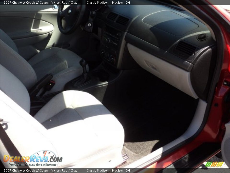 2007 Chevrolet Cobalt LS Coupe Victory Red / Gray Photo #10