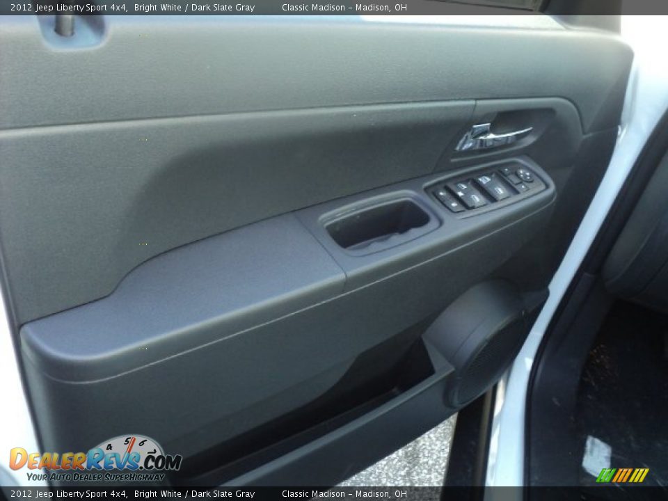 2012 Jeep Liberty Sport 4x4 Bright White / Dark Slate Gray Photo #6