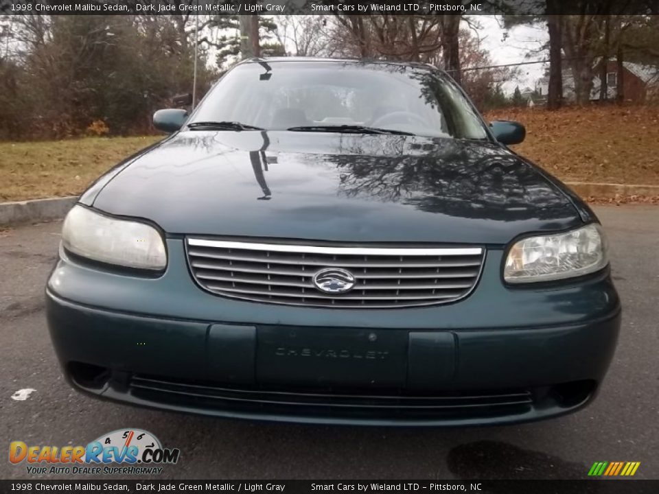 1998 Chevrolet Malibu Sedan Dark Jade Green Metallic / Light Gray Photo #9