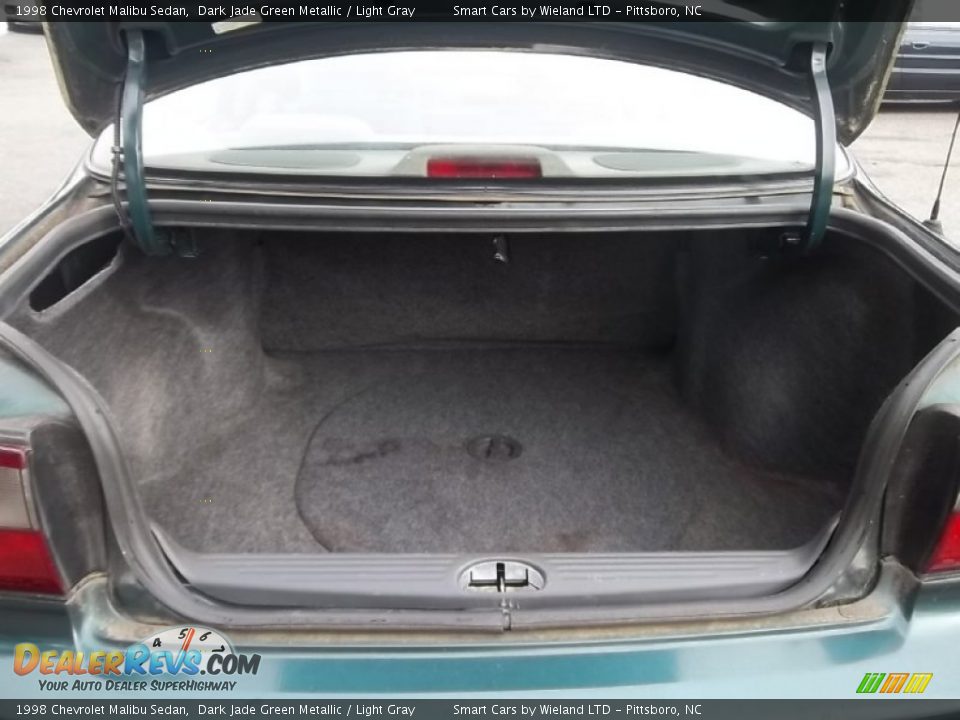 1998 Chevrolet Malibu Sedan Trunk Photo #22