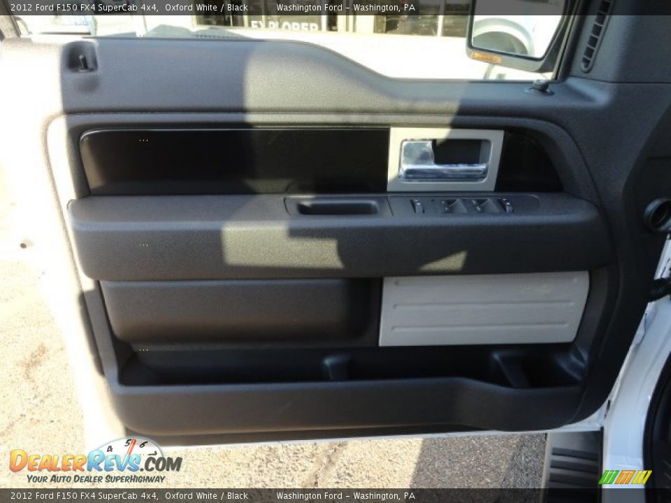 Door Panel of 2012 Ford F150 FX4 SuperCab 4x4 Photo #13