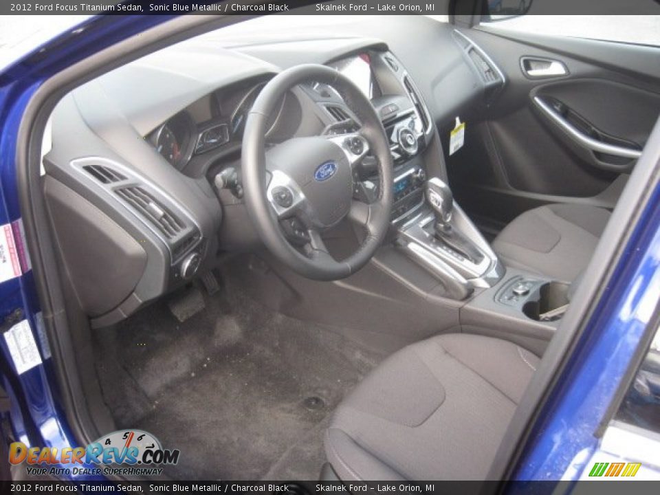 2012 Ford Focus Titanium Sedan Sonic Blue Metallic / Charcoal Black Photo #9