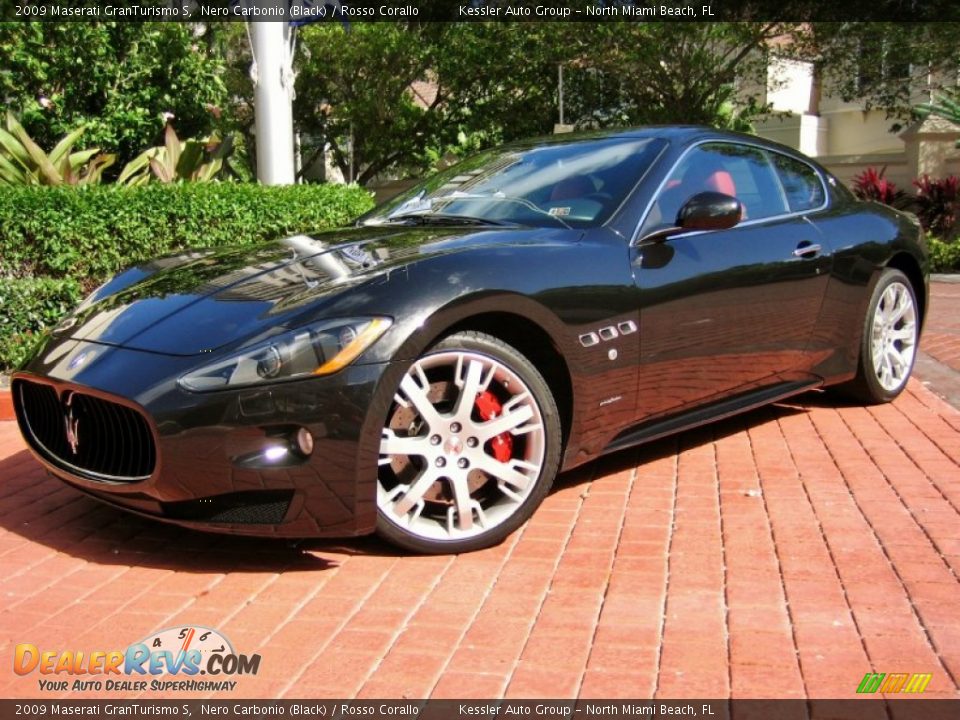 Front 3/4 View of 2009 Maserati GranTurismo S Photo #3