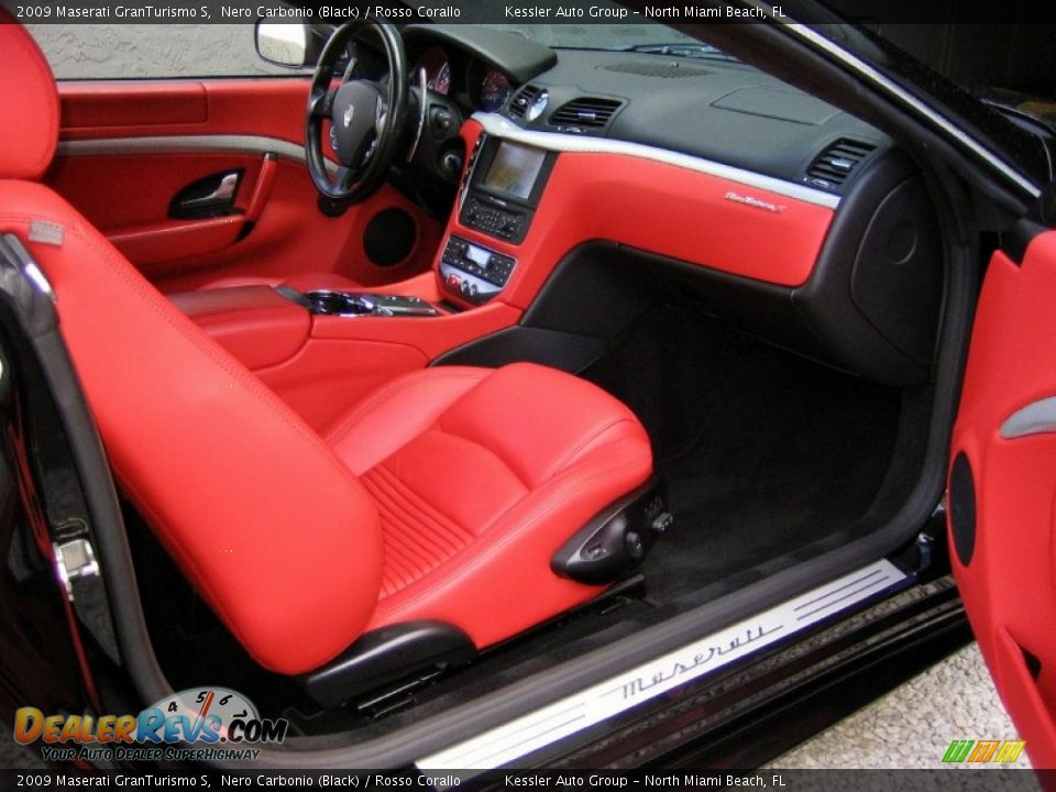 Dashboard of 2009 Maserati GranTurismo S Photo #18