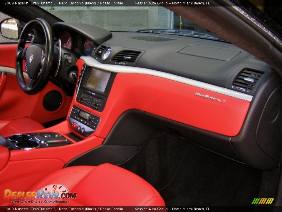 Dashboard of 2009 Maserati GranTurismo S Photo #22