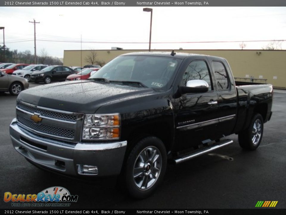 Front 3/4 View of 2012 Chevrolet Silverado 1500 LT Extended Cab 4x4 Photo #4