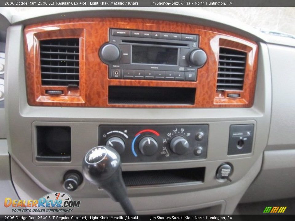 Controls of 2006 Dodge Ram 2500 SLT Regular Cab 4x4 Photo #12