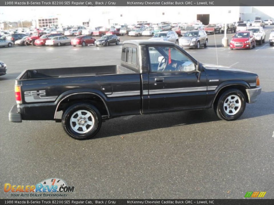 1988 Mazda B-Series Truck B2200 SE5 Regular Cab Black / Gray Photo #5