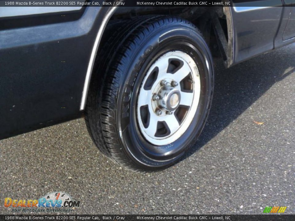 1988 Mazda B-Series Truck B2200 SE5 Regular Cab Black / Gray Photo #12