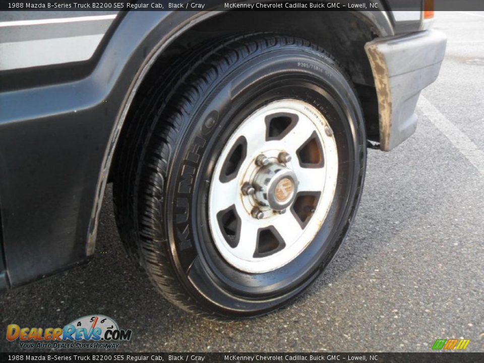 1988 Mazda B-Series Truck B2200 SE5 Regular Cab Black / Gray Photo #15