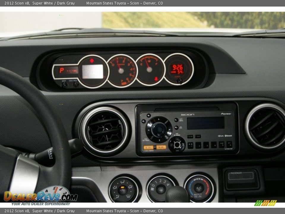 2012 Scion xB Super White / Dark Gray Photo #11