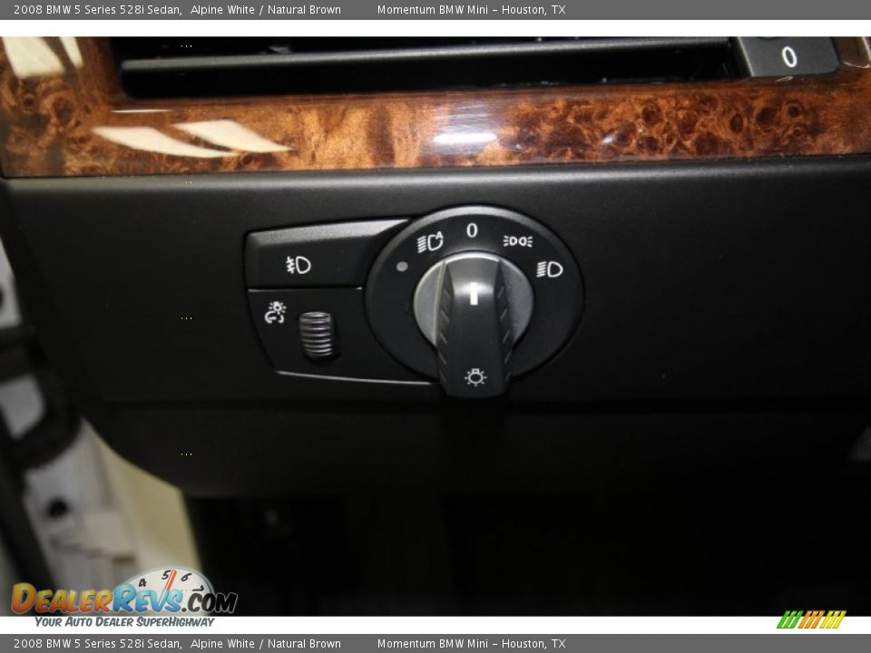 2008 BMW 5 Series 528i Sedan Alpine White / Natural Brown Photo #33