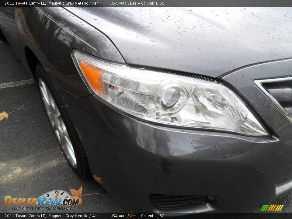 2011 Toyota Camry LE Magnetic Gray Metallic / Ash Photo #10