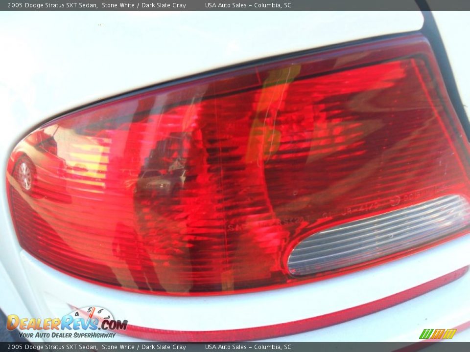 2005 Dodge Stratus SXT Sedan Stone White / Dark Slate Gray Photo #4