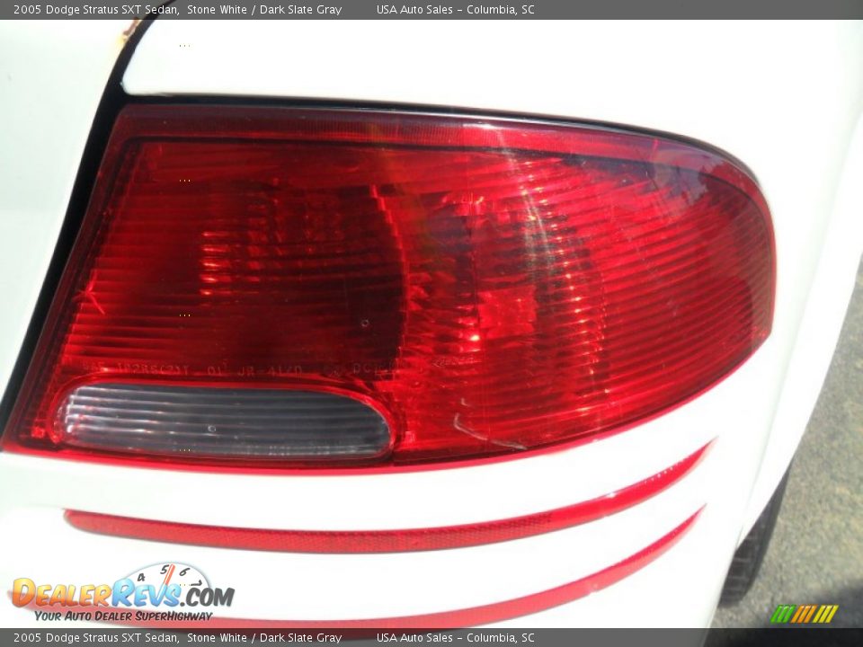 2005 Dodge Stratus SXT Sedan Stone White / Dark Slate Gray Photo #5