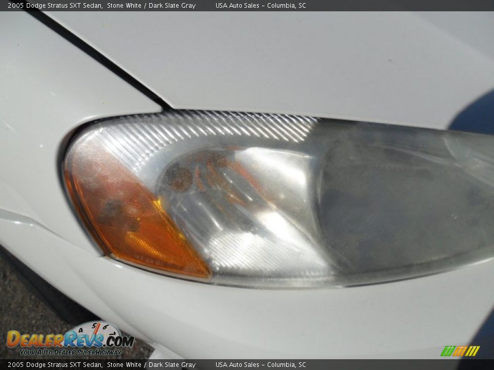 2005 Dodge Stratus SXT Sedan Stone White / Dark Slate Gray Photo #6