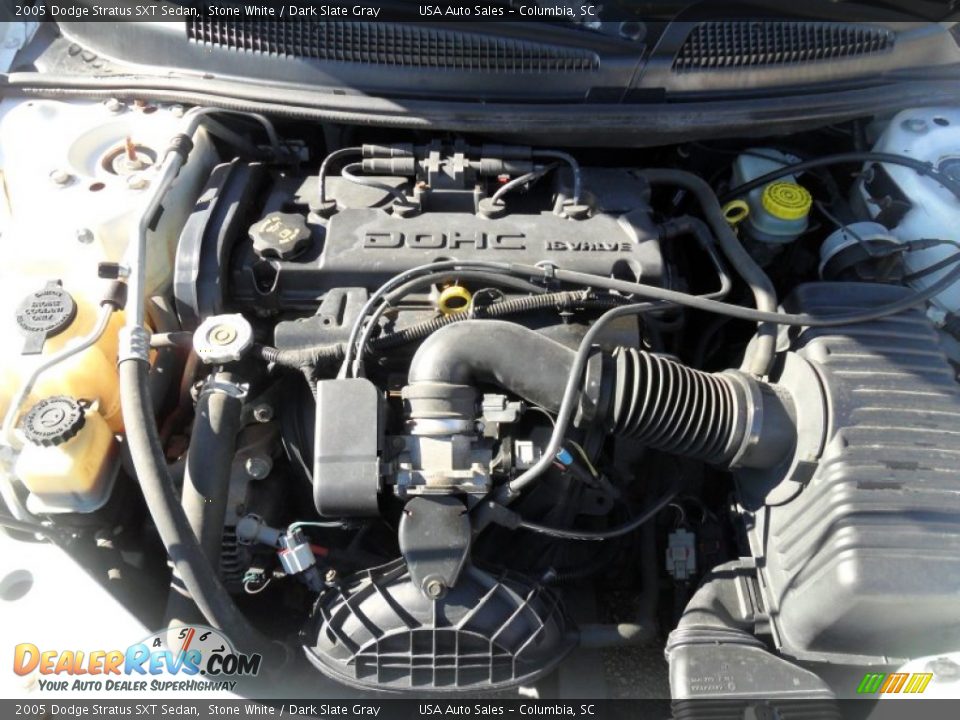 2005 Dodge Stratus SXT Sedan Stone White / Dark Slate Gray Photo #20