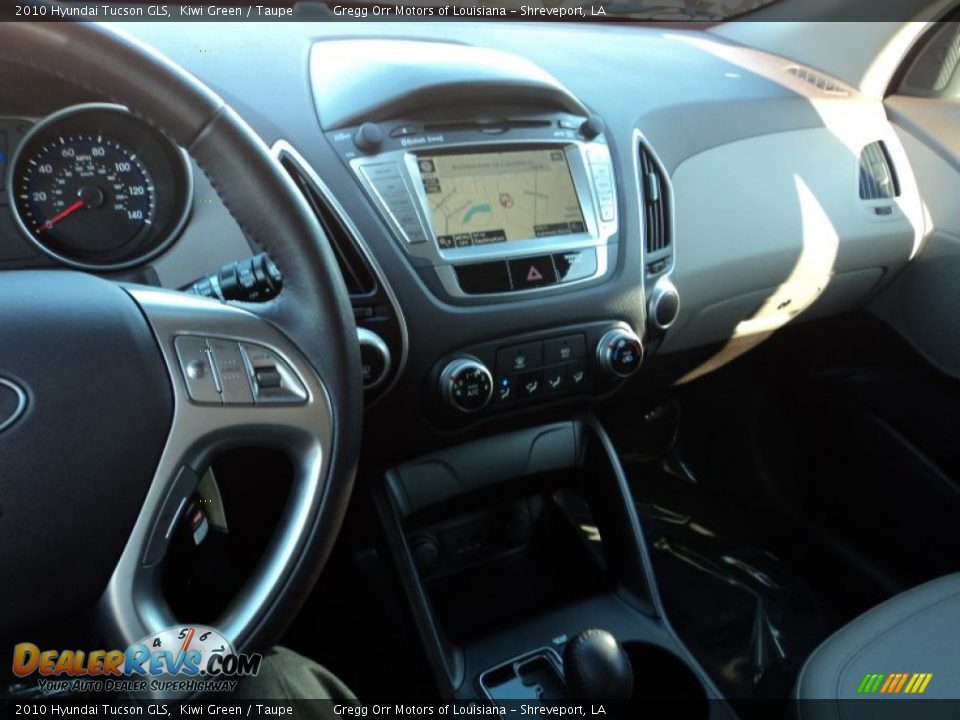 2010 Hyundai Tucson GLS Kiwi Green / Taupe Photo #12