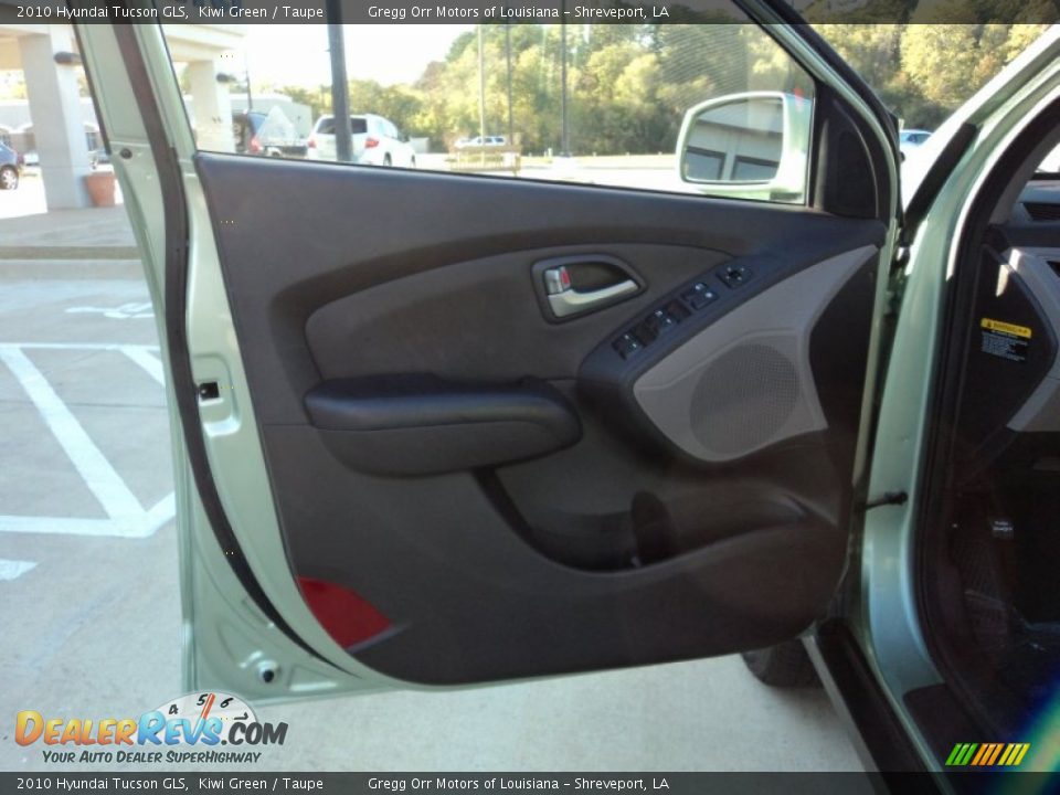 2010 Hyundai Tucson GLS Kiwi Green / Taupe Photo #14