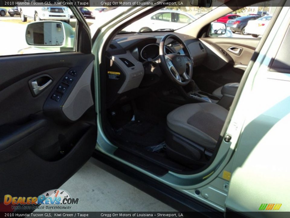 2010 Hyundai Tucson GLS Kiwi Green / Taupe Photo #15
