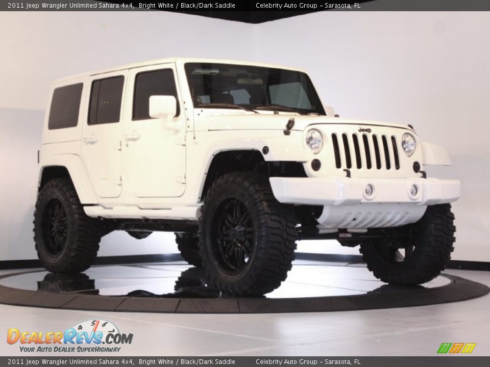 2011 Jeep Wrangler Unlimited Sahara 4x4 Bright White / Black/Dark Saddle Photo #1