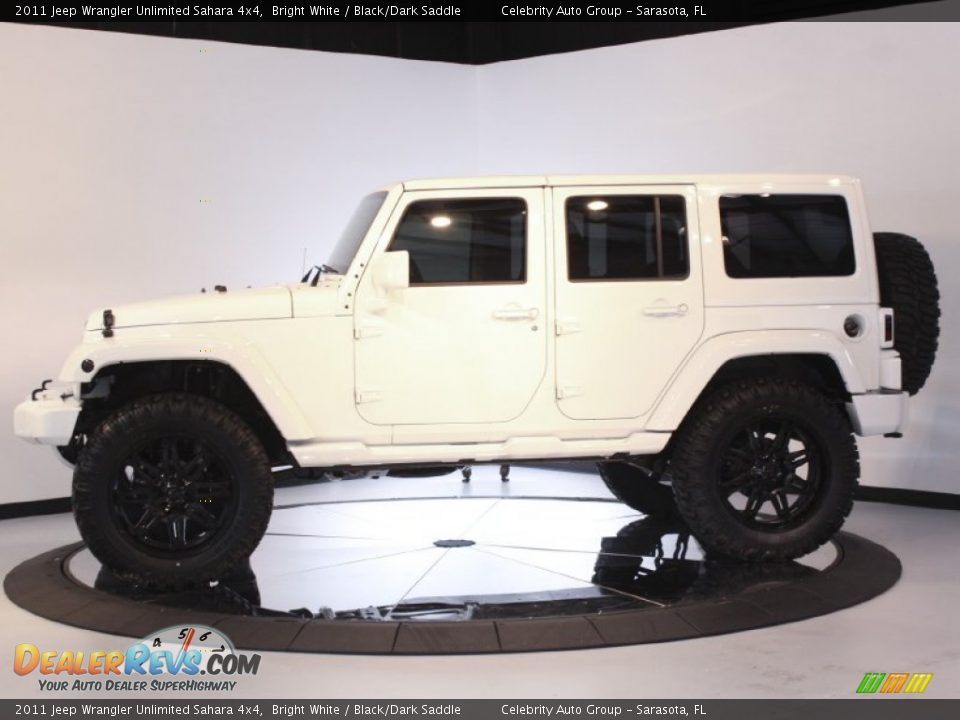 2011 Jeep Wrangler Unlimited Sahara 4x4 Bright White / Black/Dark Saddle Photo #4
