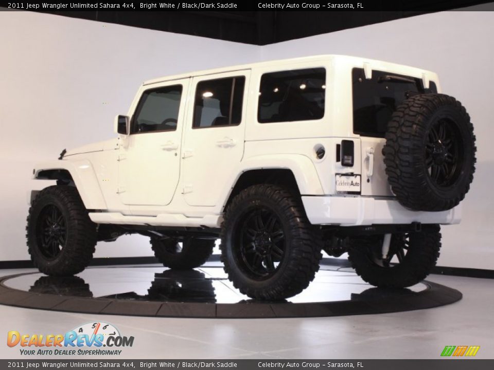 2011 Jeep Wrangler Unlimited Sahara 4x4 Bright White / Black/Dark Saddle Photo #5