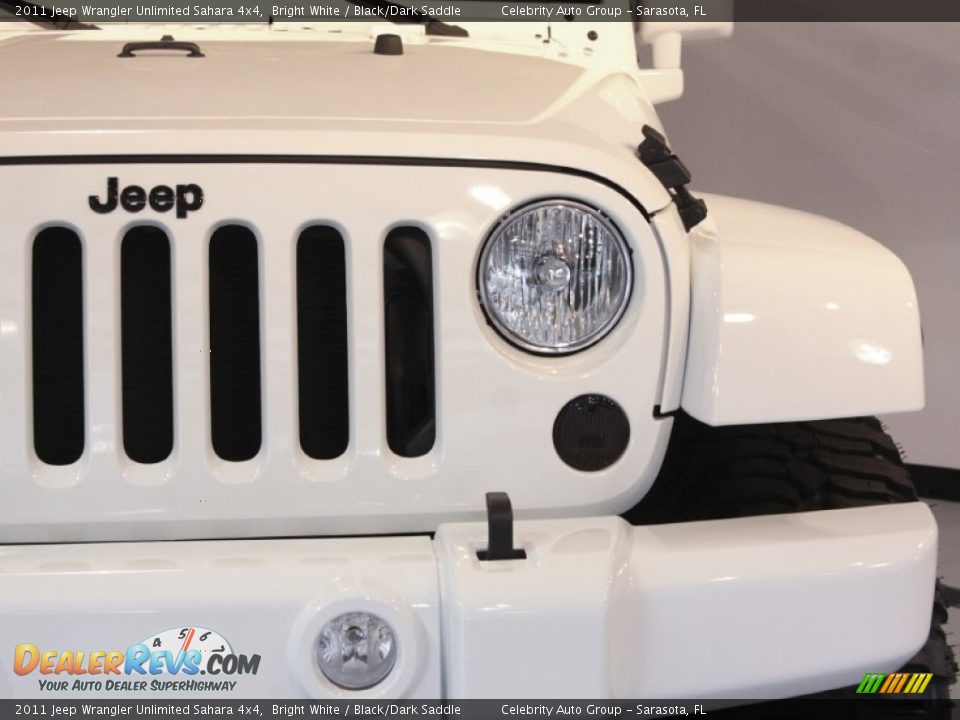 2011 Jeep Wrangler Unlimited Sahara 4x4 Bright White / Black/Dark Saddle Photo #12