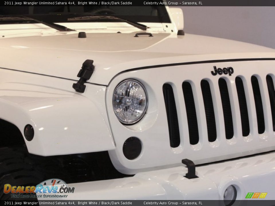 2011 Jeep Wrangler Unlimited Sahara 4x4 Bright White / Black/Dark Saddle Photo #14