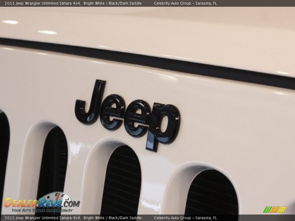 2011 Jeep Wrangler Unlimited Sahara 4x4 Bright White / Black/Dark Saddle Photo #15