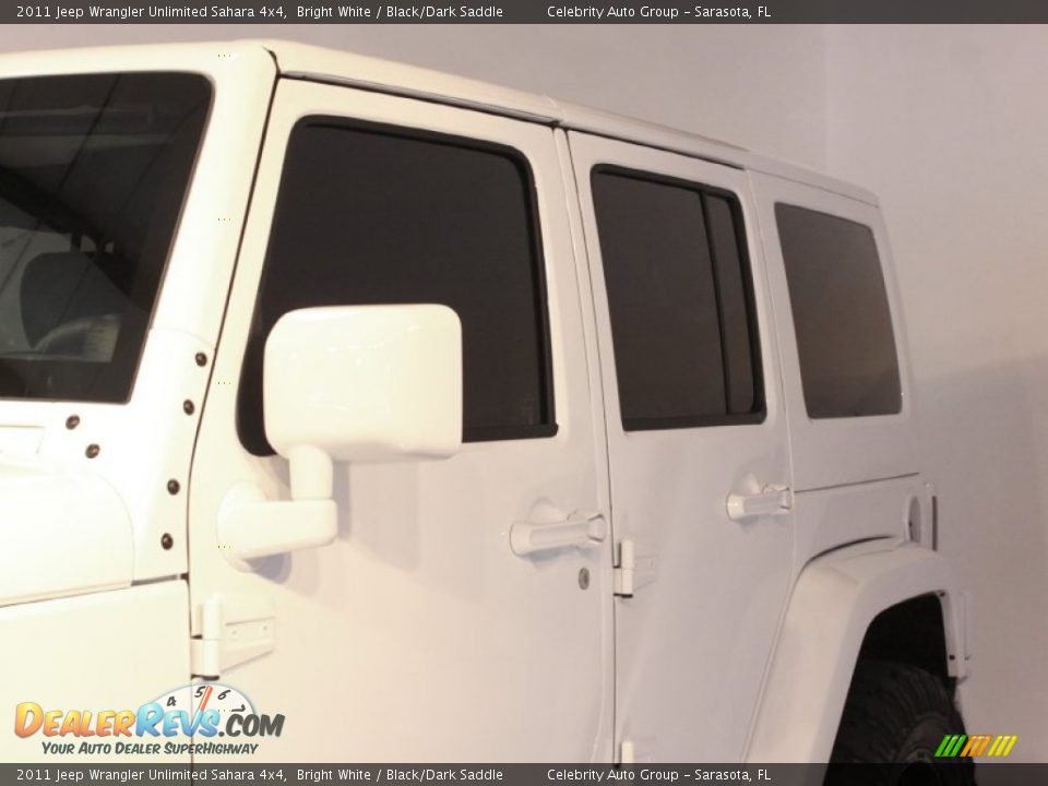 2011 Jeep Wrangler Unlimited Sahara 4x4 Bright White / Black/Dark Saddle Photo #17