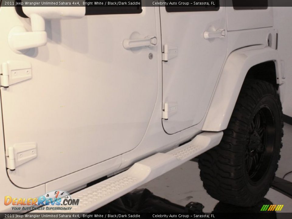 2011 Jeep Wrangler Unlimited Sahara 4x4 Bright White / Black/Dark Saddle Photo #21