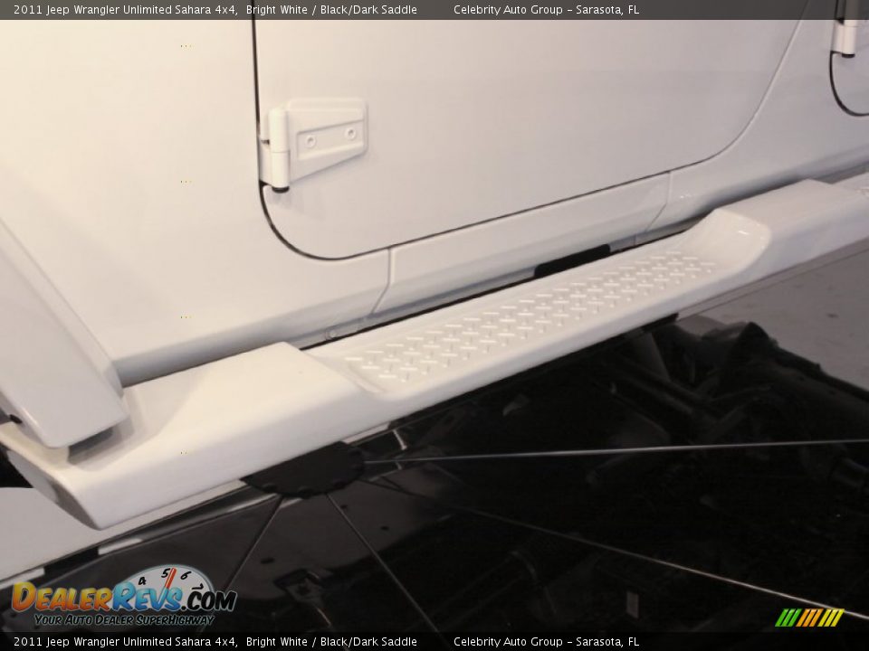 2011 Jeep Wrangler Unlimited Sahara 4x4 Bright White / Black/Dark Saddle Photo #24