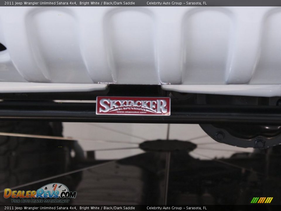 2011 Jeep Wrangler Unlimited Sahara 4x4 Bright White / Black/Dark Saddle Photo #29