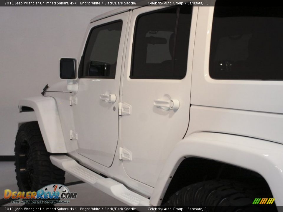 2011 Jeep Wrangler Unlimited Sahara 4x4 Bright White / Black/Dark Saddle Photo #33