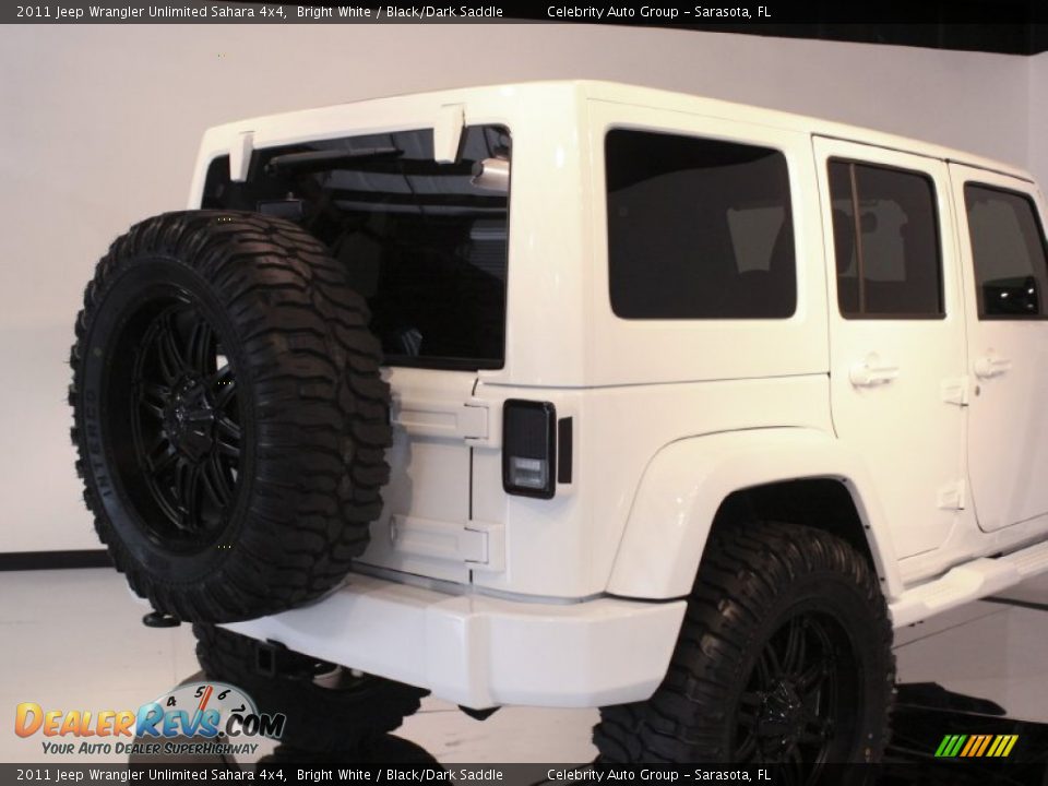 2011 Jeep Wrangler Unlimited Sahara 4x4 Bright White / Black/Dark Saddle Photo #36