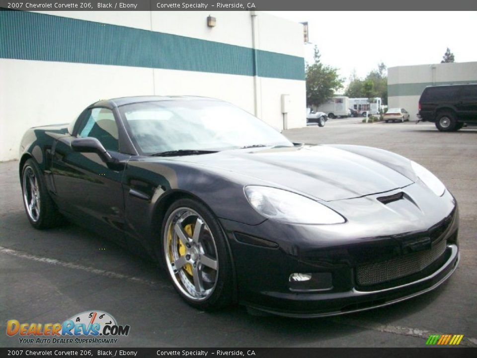 Front 3/4 View of 2007 Chevrolet Corvette Z06 Photo #7
