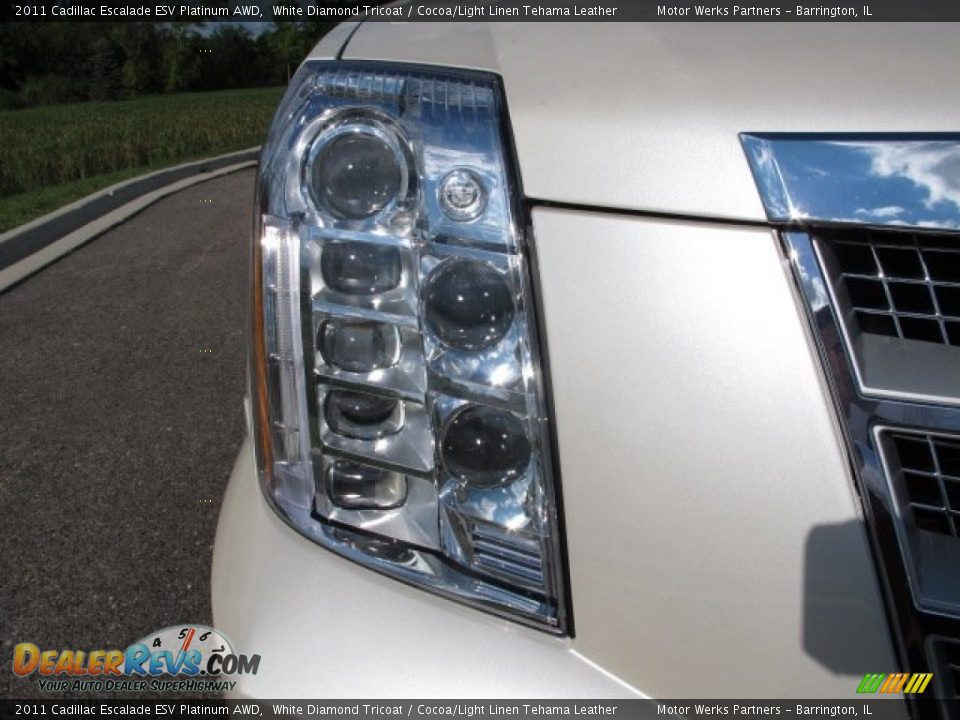 2011 Cadillac Escalade ESV Platinum AWD White Diamond Tricoat / Cocoa/Light Linen Tehama Leather Photo #3