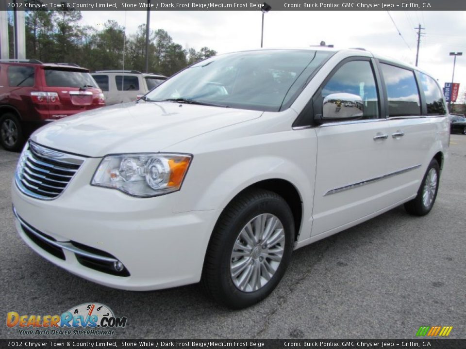 Front 3/4 View of 2012 Chrysler Town & Country Limited Photo #3