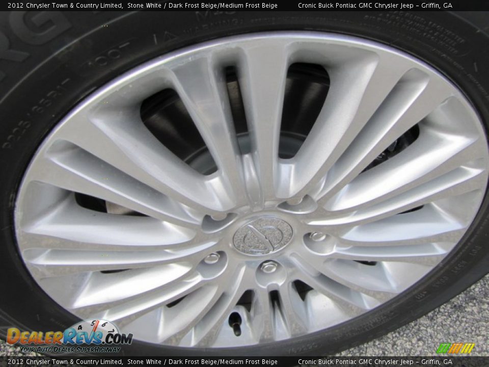 2012 Chrysler Town & Country Limited Wheel Photo #9