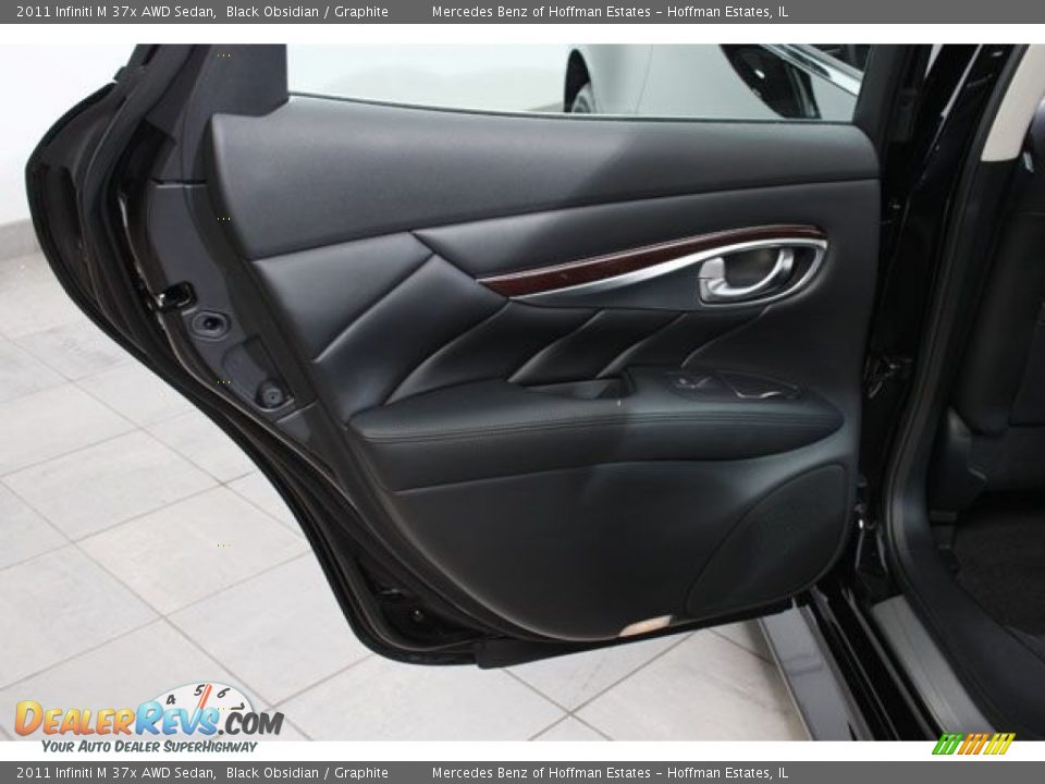 2011 Infiniti M 37x AWD Sedan Black Obsidian / Graphite Photo #16