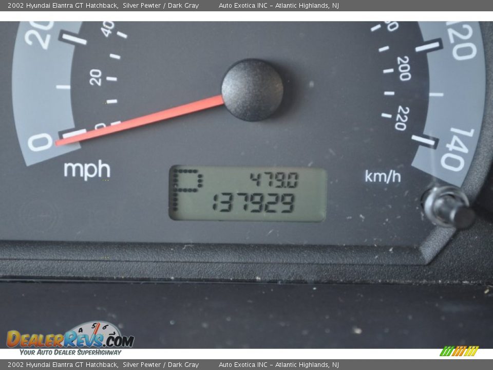 2002 Hyundai Elantra GT Hatchback Silver Pewter / Dark Gray Photo #9