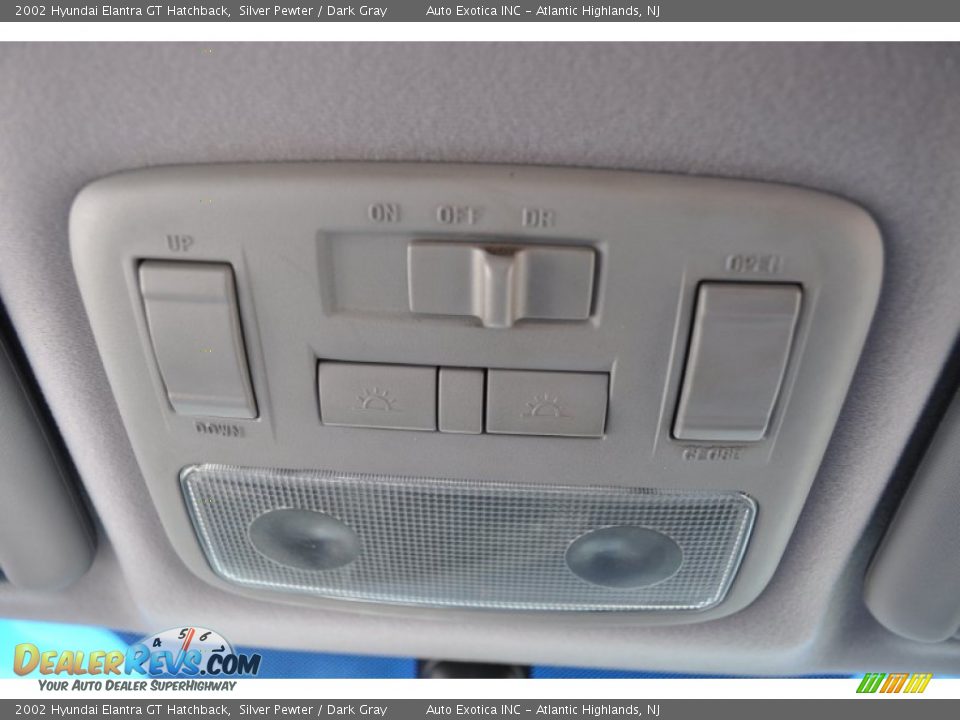 2002 Hyundai Elantra GT Hatchback Silver Pewter / Dark Gray Photo #13
