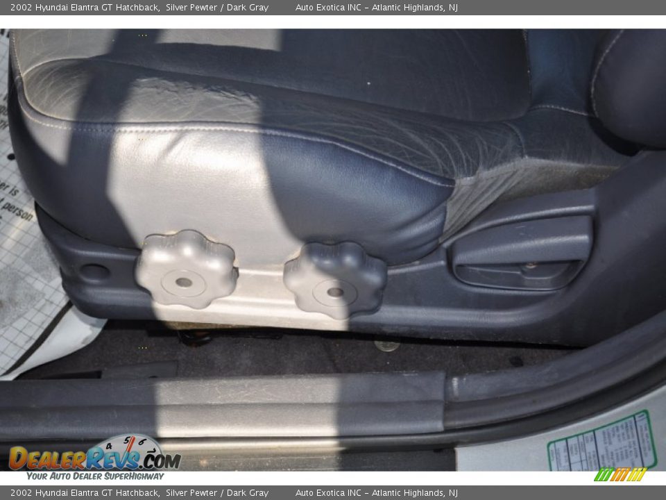 2002 Hyundai Elantra GT Hatchback Silver Pewter / Dark Gray Photo #14